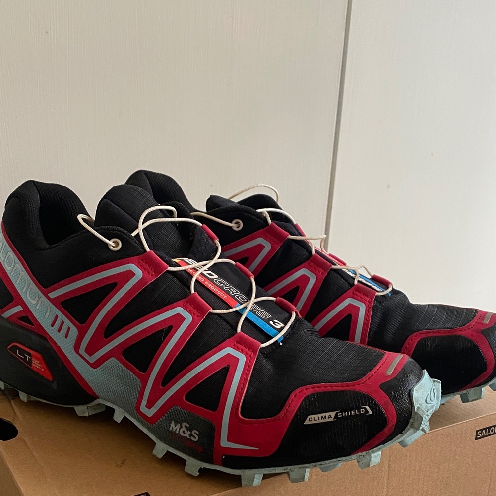 Salomon Black and Red Speedcross trail running shoes. Size: Women’s 9.5